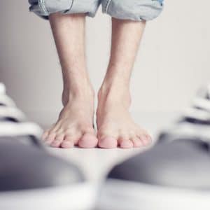 Pied vers l'extérieur : causes et solutions pour une meilleure posture